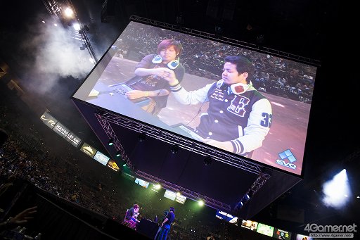 画像集 No.062のサムネイル画像 / ［EVO2016］「GGXrdR」部門，優勝はまちゃぼー選手。「ストV」では韓国Infiltration選手が栄冠を手にしたEVO2016最終日，現地レポートまとめ