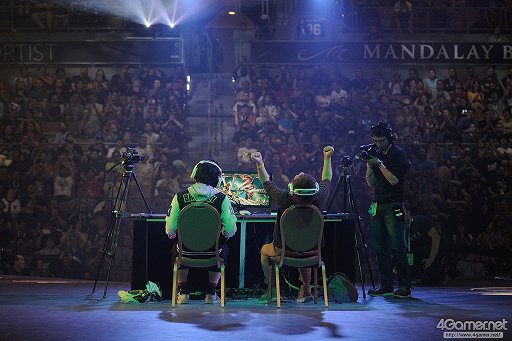 画像集 No.065のサムネイル画像 / ［EVO2016］「GGXrdR」部門，優勝はまちゃぼー選手。「ストV」では韓国Infiltration選手が栄冠を手にしたEVO2016最終日，現地レポートまとめ