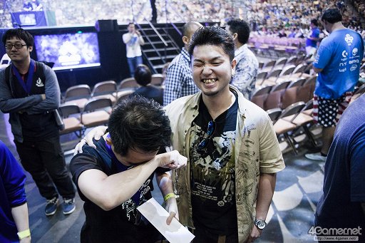 画像集 No.069のサムネイル画像 / ［EVO2016］「GGXrdR」部門，優勝はまちゃぼー選手。「ストV」では韓国Infiltration選手が栄冠を手にしたEVO2016最終日，現地レポートまとめ
