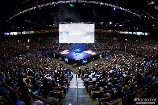 画像集 No.071のサムネイル画像 / ［EVO2016］「GGXrdR」部門，優勝はまちゃぼー選手。「ストV」では韓国Infiltration選手が栄冠を手にしたEVO2016最終日，現地レポートまとめ
