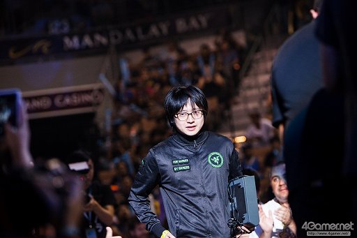 画像集 No.084のサムネイル画像 / ［EVO2016］「GGXrdR」部門，優勝はまちゃぼー選手。「ストV」では韓国Infiltration選手が栄冠を手にしたEVO2016最終日，現地レポートまとめ