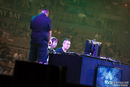 画像集 No.113のサムネイル画像 / ［EVO2016］「GGXrdR」部門，優勝はまちゃぼー選手。「ストV」では韓国Infiltration選手が栄冠を手にしたEVO2016最終日，現地レポートまとめ