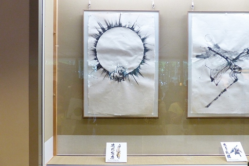 画像集 No.014のサムネイル画像 / 「戦国BASARA」とコラボレーションした特別展「戦国図鑑−Cool Basara Style−」で行われた,墨絵アーティスト西元祐貴氏のライブパフォーマンスをレポート