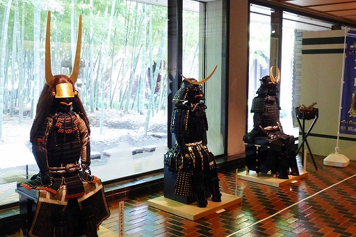 画像集 No.018のサムネイル画像 / 「戦国BASARA」とコラボレーションした特別展「戦国図鑑−Cool Basara Style−」で行われた,墨絵アーティスト西元祐貴氏のライブパフォーマンスをレポート