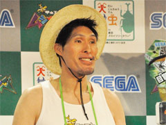 クワガタ派の篠原信一さんとカブトムシ派のカブトムシゆかりさんが対決。「新甲虫王者ムシキング」稼働開始記念イベントをレポート