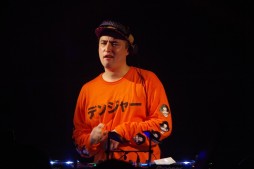 画像集 No.025のサムネイル画像 / 「crossbeats REV. SHARING DJ PARTY -2017 SPRING-」フォトレポート。8名のアーティスト陣が4時間以上にわたり熱いライブを繰り広げる