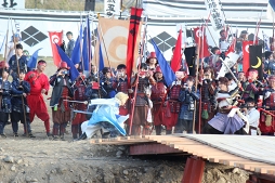 画像集 No.077のサムネイル画像 / イケメン武将たちとふたり旅気分が楽しめる「イケメン戦国」×山梨県笛吹市コラボ&大迫力の川中島合戦戦国絵巻レポート