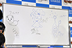 画像集 No.010のサムネイル画像 / “モンギアガールズ”の杉原杏璃さん,菜乃花さん,大貫彩香さんも登場。スマホアプリ「モンスターギア」の完成披露会の模様をレポート