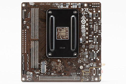 画像集 No.018のサムネイル画像 / Raven Ridge「Ryzen 5 2400G」「Ryzen 3 2200G」到着。レビュワー向け評価キットの中身を見てみる