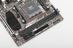画像集 No.021のサムネイル画像 / Raven Ridge「Ryzen 5 2400G」「Ryzen 3 2200G」到着。レビュワー向け評価キットの中身を見てみる
