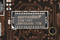 画像集 No.026のサムネイル画像 / Raven Ridge「Ryzen 5 2400G」「Ryzen 3 2200G」到着。レビュワー向け評価キットの中身を見てみる