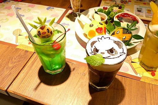 画像集 No.017のサムネイル画像 / サンシャインシティに「ピカチュウとポケモンおんがくたいカフェ by スイーツパラダイス」がオープン。ファンが楽しめるメニュー盛りだくさんの内覧会をレポート