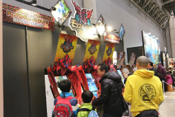 画像集 No.014のサムネイル画像 / 「モンスターハンターフェスタ’16」東京大会が開催。「モンスターハンタークロス」の最新情報が発表されたステージや「狩王決定戦」などの模様をレポート