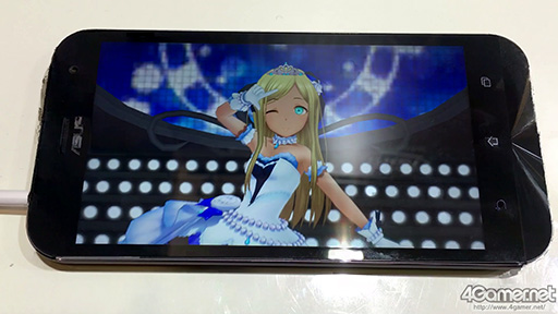 ZenFone Zoomǥǥ쥹ƤMVƤߤ