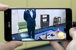 画像集 No.017のサムネイル画像 / ASUS,GoogleのVR技術とAR技術に両対応のスマートフォン「ZenFone AR」を2017年夏発売