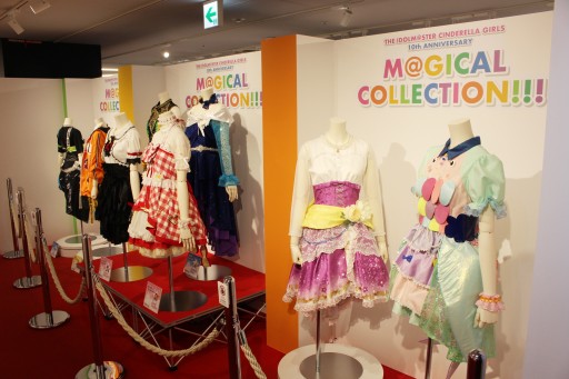 画像集#008のサムネイル/デレマス10周年ライブツアーを振り返る展示会「M@GICALCOLLECTION!!!」,70着以上の衣装が間近で鑑賞できた内覧会をレポート