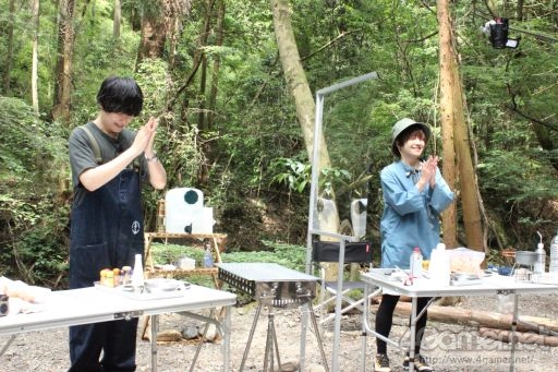 画像集 No.013のサムネイル画像 / 「あんスタ！！」配信番組「CAFE CINNAMON ニキズキッチン」第11回収録現場に潜入レポート。7珍味があんさんぶるしたシークカバブをつくる