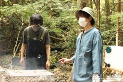 画像集 No.018のサムネイル画像 / 「あんスタ！！」配信番組「CAFE CINNAMON ニキズキッチン」第11回収録現場に潜入レポート。7珍味があんさんぶるしたシークカバブをつくる