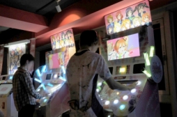 画像集 No.019のサムネイル画像 / AC版「ラブライブ！スクールアイドルフェスティバル」5月13日に開催されたロケテスト初日をレポート。クラブセガ秋葉原 新館で実際に“シャンシャン”体験してきた