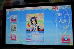 画像集 No.028のサムネイル画像 / AC版「ラブライブ！スクールアイドルフェスティバル」5月13日に開催されたロケテスト初日をレポート。クラブセガ秋葉原 新館で実際に“シャンシャン”体験してきた