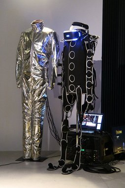 画像集 No.008のサムネイル画像 / 「Rez Infinite」の「The Game Awards 2016 Best VR Game」受賞を記念し，水口哲也氏とSIE 吉田修平氏が対談。二人が語るVRの可能性とは