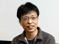 「テイルズ オブ」シリーズのバトルを手掛けてきた有働龍郎氏にインタビュー。エターニアやグレイセスなどの個性的なシステムの作り方,モノ作りの秘訣とは