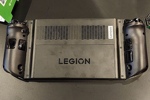 画像集 No.005のサムネイル画像 / 8.8インチ液晶+合体ゲームパッド付きの携帯型ゲームPC「Legion Go」を写真でチェック。今までにない機能や特徴に要注目だ