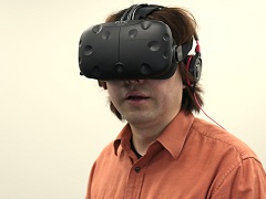 VR空間を歩ける自由度をもたらす「ルームスケールVR」はどこがどう凄いのか? 発売直前のHTC Viveを体験してきた
