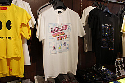 画像集 No.004のサムネイル画像 / 「PAC-MAN GINZA STYLE」が銀座三越でスタート。120種以上の「パックマン」グッズや，貴重なアーケードゲームが夏休みの銀座に大集合