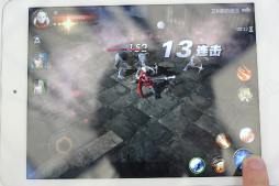 画像集 No.005のサムネイル画像 / ［CJ2016］「マビノギ英雄伝」のスマホ版がプレイアブル出展。ティイやカダルに加えて，人気のサキュバスなども操作できる