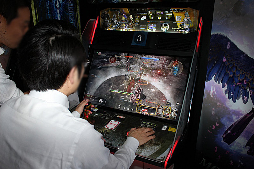 画像集 No.005のサムネイル画像 / セガ・インタラクティブの展示会「SEGA PRIVATE SHOW 2017 Summer」で,「SOUL REVERSE」の最新バージョンをプレイした