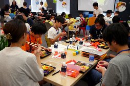 画像集 No.018のサムネイル画像 / 子供達がゲーム実況動画作りを体験。「2017年夏休みネクソン1日社員体験」をレポート
