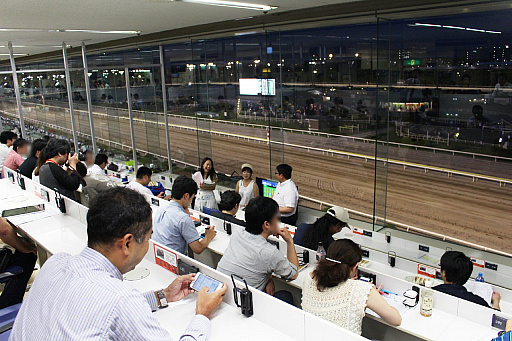 画像集 No.008のサムネイル画像 / 「Winning Post」と東京シティ競馬のコラボイベントが今年も開催。抽選会やレース観戦イベントの模様をレポート