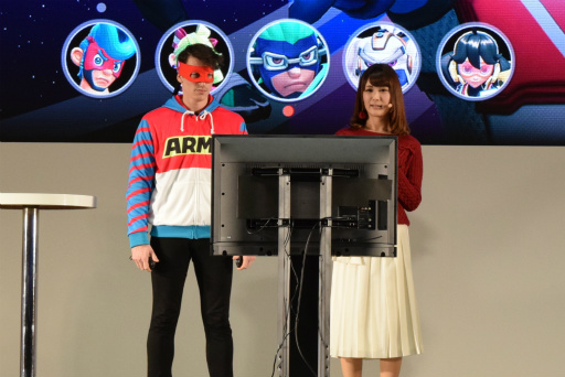 画像集 No.021のサムネイル画像 / Nintendo Switch 体験会の「ARMS」紹介ステージをレポート。椿姫彩菜さんが特訓を受けて“ARMSレディ&ボーイ”に挑戦