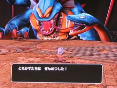 「ドラゴンクエストヒーローズI・II」のステージイベントをレポート。新キャラ“ライアン”役の杉田智和さん,“クリフト”役の緑川 光さんが新ボス“シドー”に挑戦
