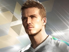 「ウイニングイレブン 2018」にデイヴィッド・ベッカム選手が参戦。伝説的なフリーキックを再現したトレイラーを公開