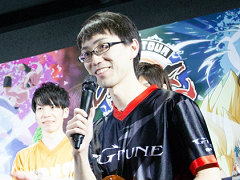 「ドラゴンボール ファイターズ ワールドツアー」国内唯一の予選大会はかずのこ選手が制す。優勝インタビューでは入籍発表も