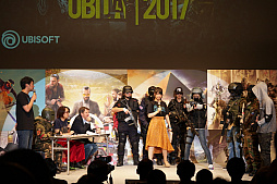 画像集 No.008のサムネイル画像 / 「UBIDAY2017」をレポート。タチャンカの等身大電動フィギュアが手を振り，コスプレコンテストが行われ，新規タイトルが発表された