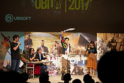 画像集 No.009のサムネイル画像 / 「UBIDAY2017」をレポート。タチャンカの等身大電動フィギュアが手を振り，コスプレコンテストが行われ，新規タイトルが発表された