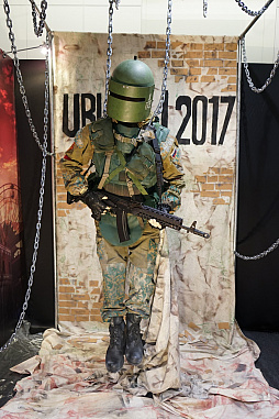 画像集 No.032のサムネイル画像 / 「UBIDAY2017」をレポート。タチャンカの等身大電動フィギュアが手を振り，コスプレコンテストが行われ，新規タイトルが発表された