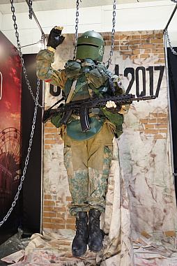 画像集 No.033のサムネイル画像 / 「UBIDAY2017」をレポート。タチャンカの等身大電動フィギュアが手を振り，コスプレコンテストが行われ，新規タイトルが発表された