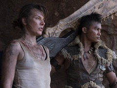 実写映画「モンスターハンター」,アルテミスと“影蜘蛛ネルスキュラ”の死闘を収録した最新映像が公開に