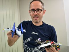 自分だけのスターシップを作り出す。オモチャとビデオゲームを融合した「スターリンク バトル・フォー・アトラス」のプレゼン&インタビュー