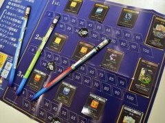 「Fate/Grand Order -SUMMON PENCIL SERVANT-」でアナログ聖杯戦争が勃発。これは「FGO」の対人戦バージョンだ