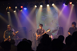 画像集#006のサムネイル/「雷電」や「ソニックウイングス」「アカとブルー」などの楽曲がアツく演じられた「ゲームとテクノがスキ!」をレポート。真尾まおも登場!?