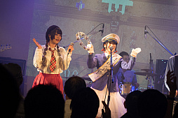 画像集#028のサムネイル/「雷電」や「ソニックウイングス」「アカとブルー」などの楽曲がアツく演じられた「ゲームとテクノがスキ!」をレポート。真尾まおも登場!?