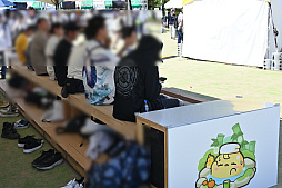 画像集 No.018のサムネイル画像 / 八景島シーパラダイスで開催された「アズレン」7周年記念イベントをレポート。同施設とのコラボは2024年9月30日まで実施