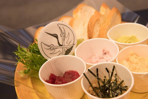 画像集 No.020のサムネイル画像 / 「刀使ノ巫女」SQUARE ENIX CAFEとのコラボ内容をレポート。フードやドリンクのほか,貴重な資料展示も