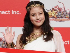 「放置少女」の新テレビCM発表会レポートを掲載。女優・今田美桜さんが女神姿で登場するも,なんと“放置”される?
