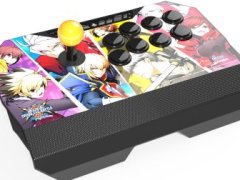Qanba,「BBTAG」とのコラボアケコンを5月31日発売。「Drone」ベースで価格は1万1070円(税込)